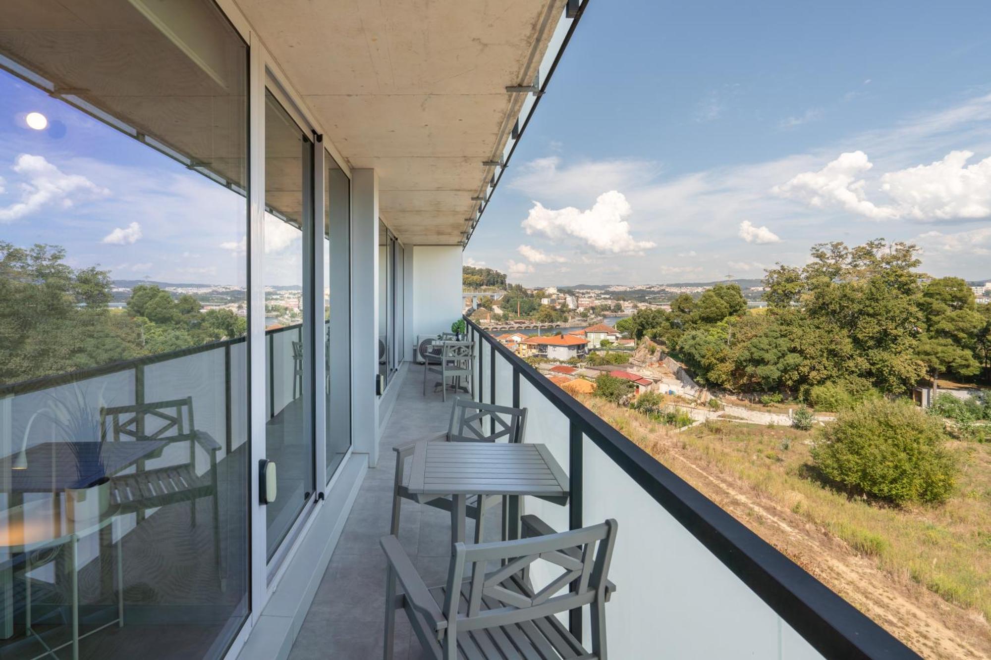 Host Wise - Luxurious Impressive Apartment - Balcony And Pool Vila Nova de Gaia Room photo