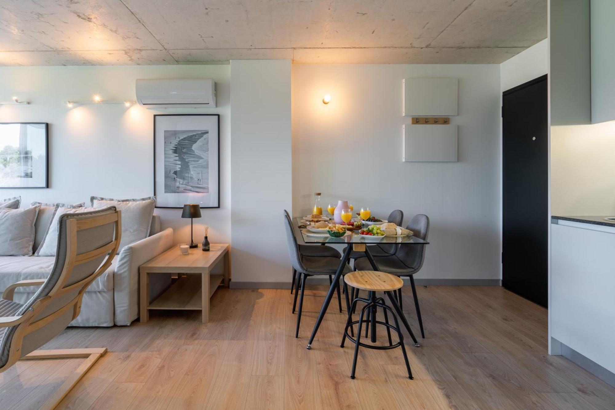 Host Wise - Luxurious Impressive Apartment - Balcony And Pool Vila Nova de Gaia Room photo